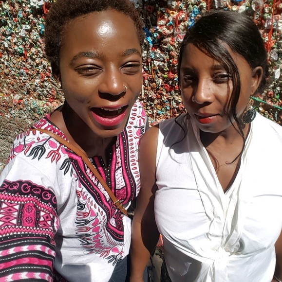 Meet your Posher, Fatoumata - Picture 1 of 1