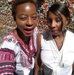 Meet your Posher, Fatoumata