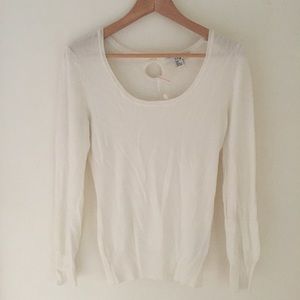 Long Sleeve Scoop Neck Top