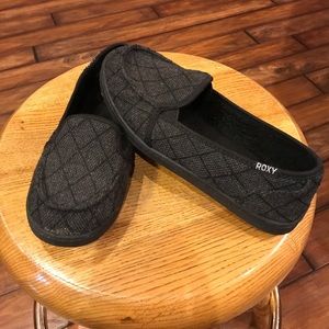 Roxy black loafers