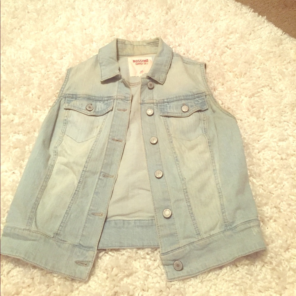 Vintage wash jean vest
