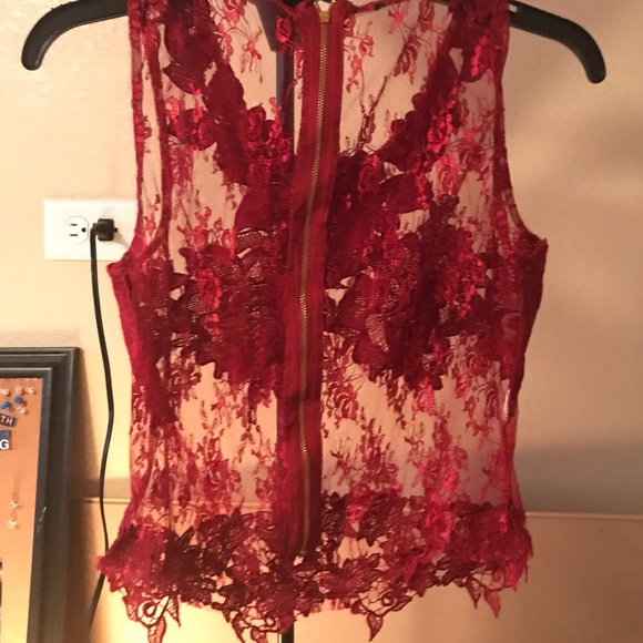 Red lace top. - Picture 2 of 2