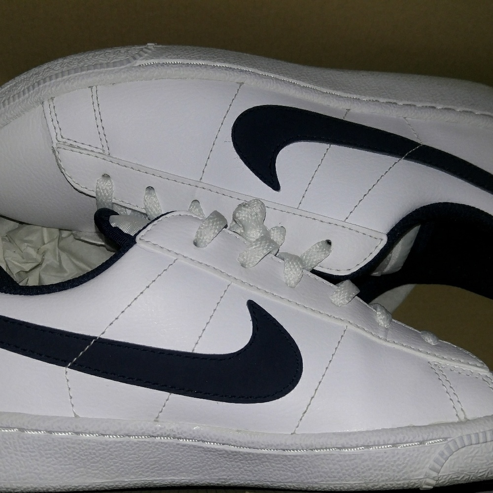 Nike Tennis Classic