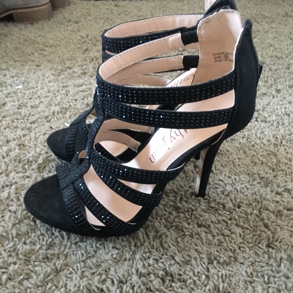 Cathy Jean black heels - Picture 5 of 7