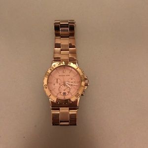 Michael kors rose gold watch