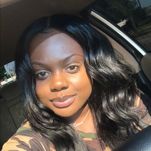 Meet your Posher, Cierra