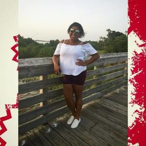 Meet your Posher, Olivia