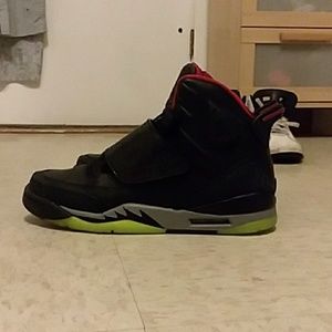 Jordan 5 Retro Poison Green (Black)