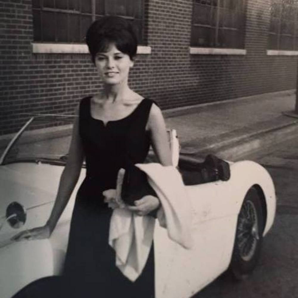 Meet your Posher, Angela