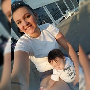 Meet your Posher, Leeanna