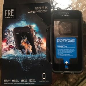 iPhone 7 Lifeproof FRĒ case