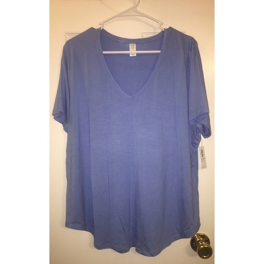NWT Old Navy Luxe V-Neck T
