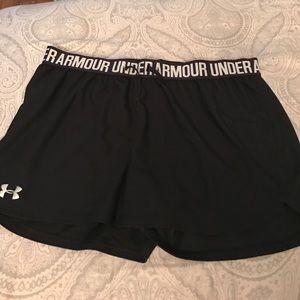Under armor black shorts perfect length