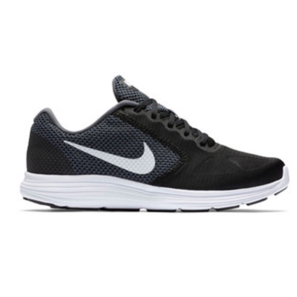 Nike Revolution 3 Sneakers