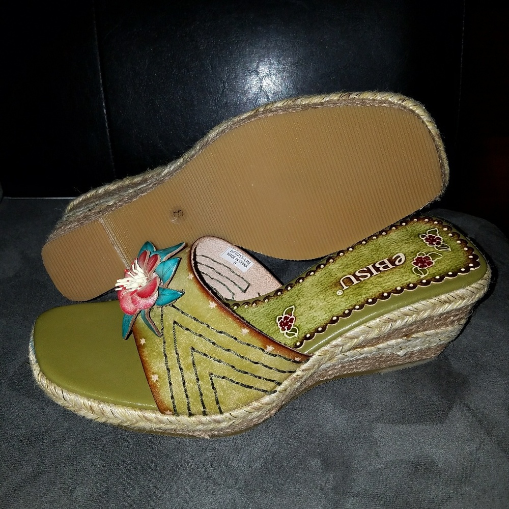 Ebisu wedge sandals size 8 new