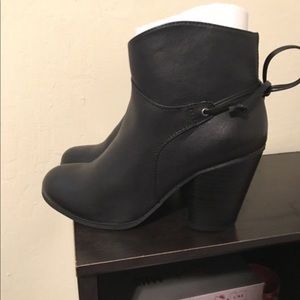Black JustFab booties