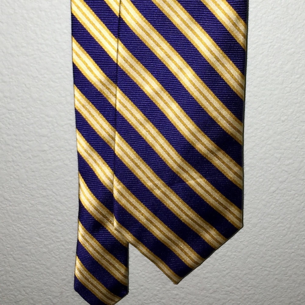 Chaps blue and yellow stripe tie