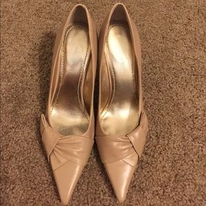 FINAL PRICE !!!! Nine West Heels. Women's size 6.