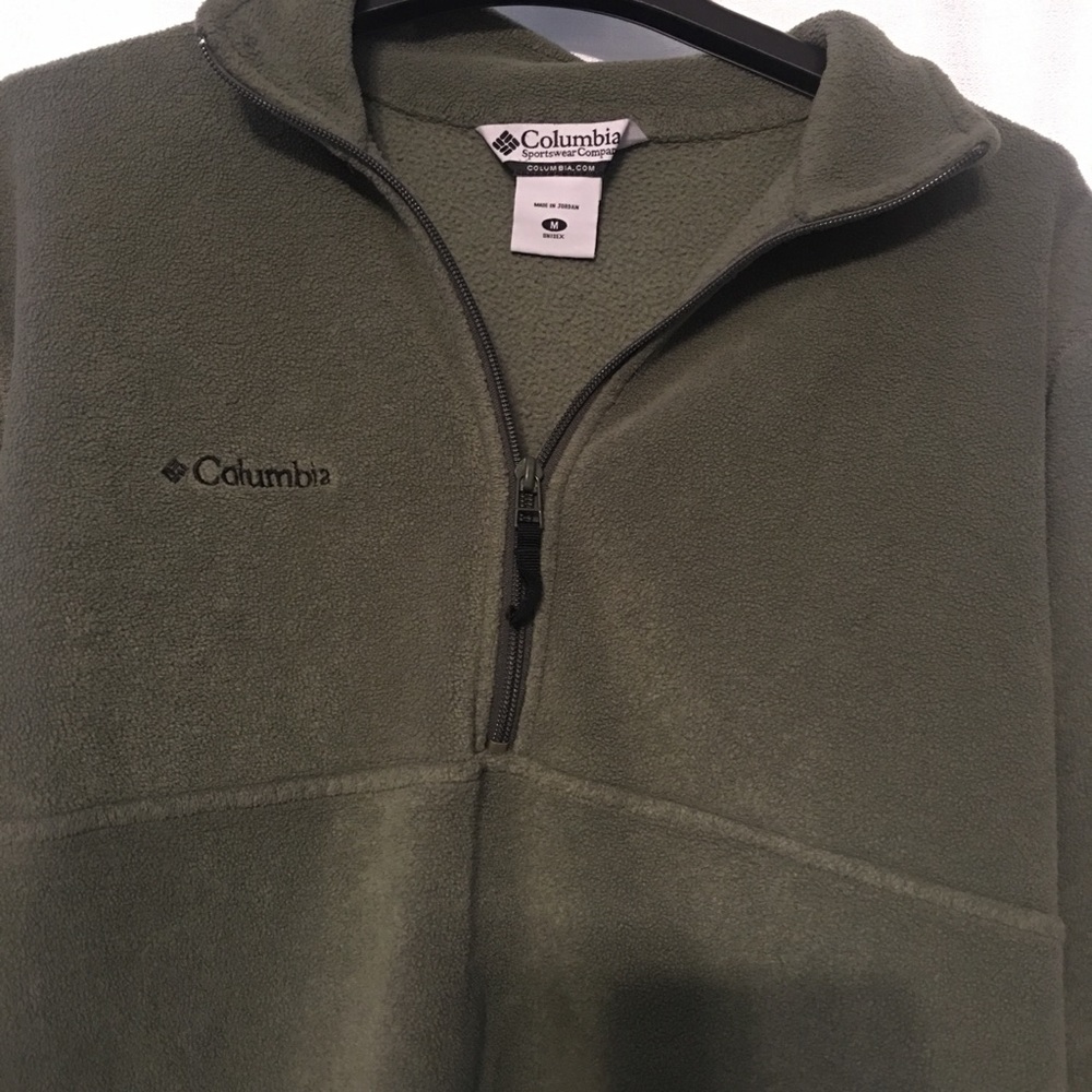 Olive green Columbia Fleece pullover