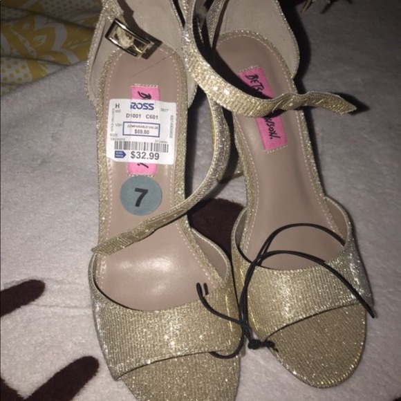 Sparkly Gold Heels - Picture 2 of 3