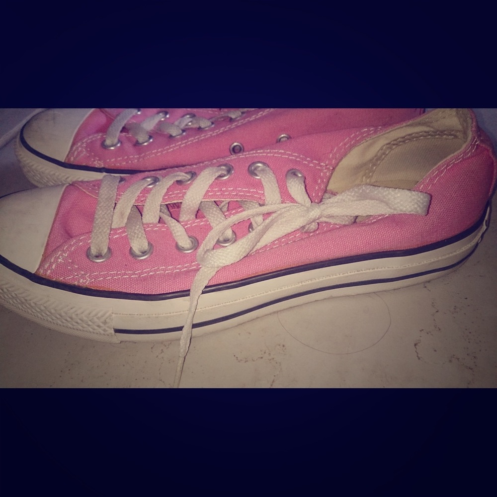 Pink converse