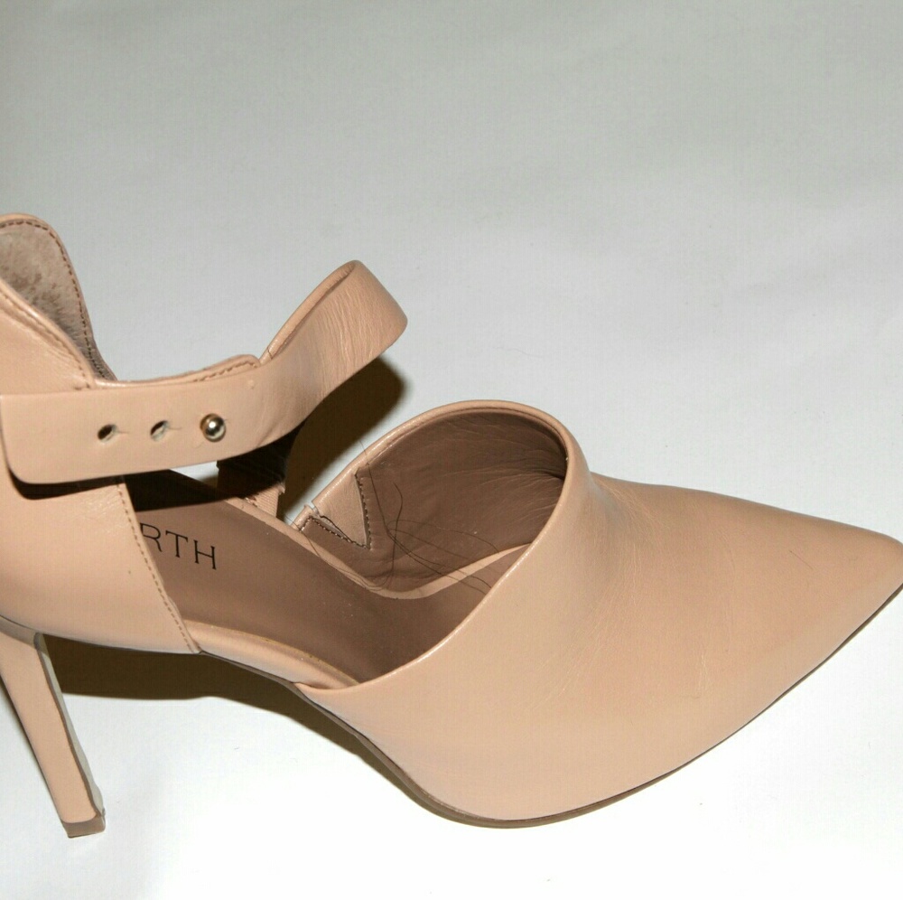 Firth Beige pump