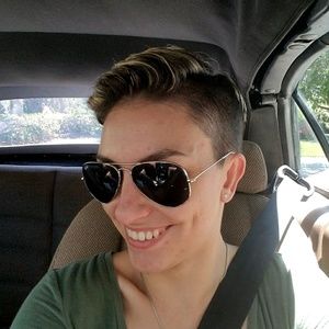 Meet your Posher, Amy