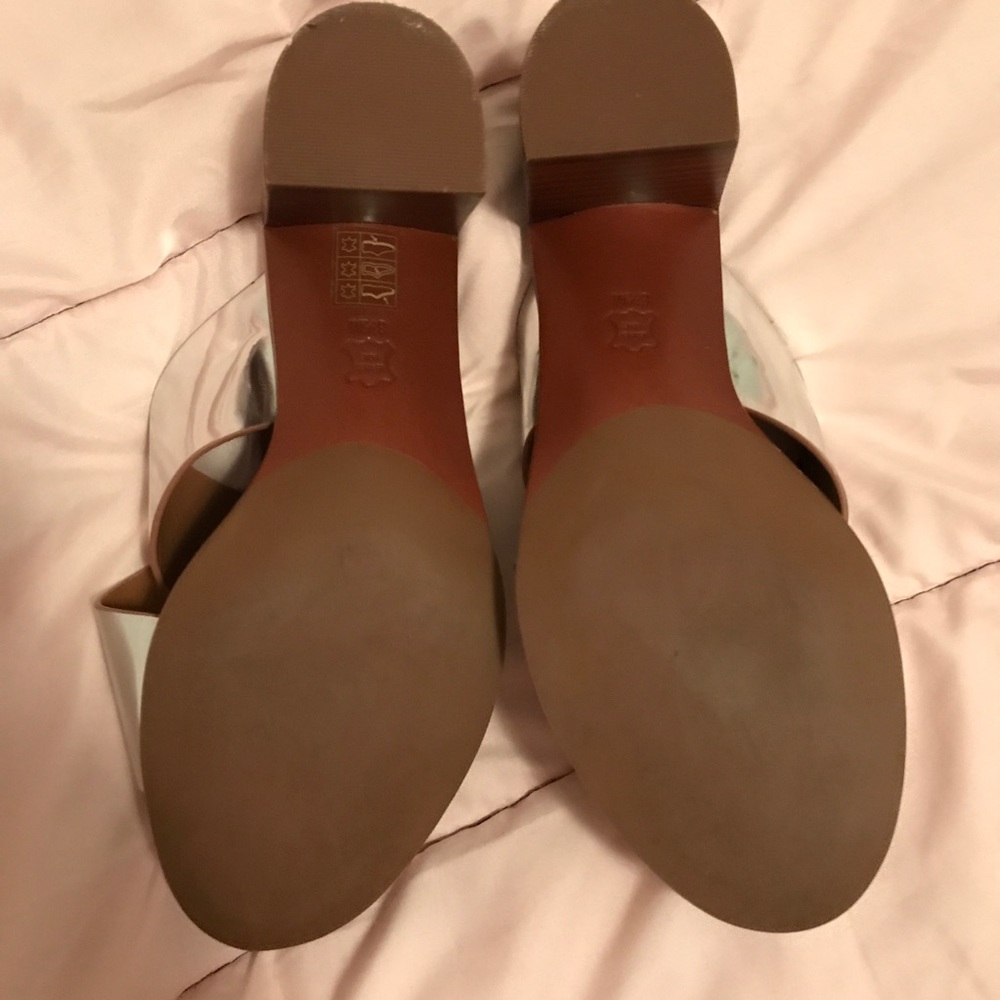 {8.5} Tory Burch Mule Silver Metallic Sandal - Picture 5 of 6