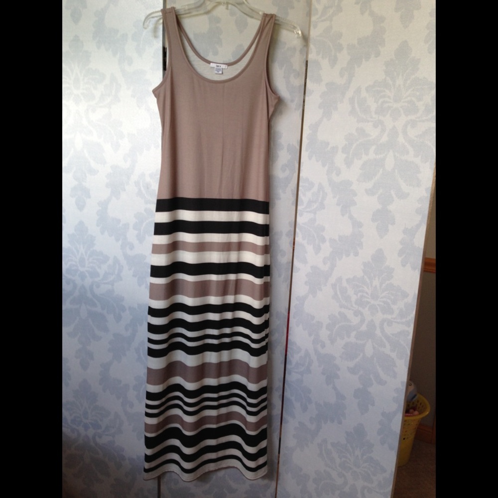 Sleeveless bar lll maxi dress