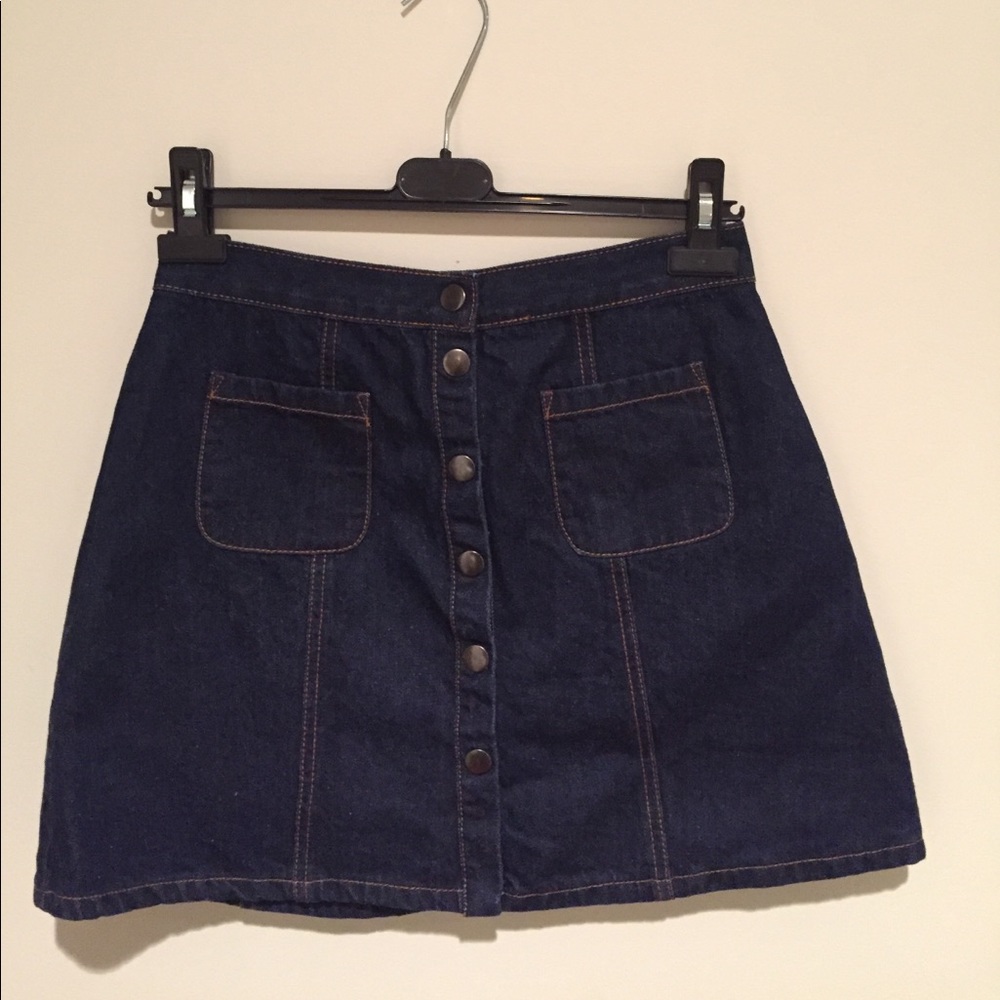 Great condition BDG denim skirt.