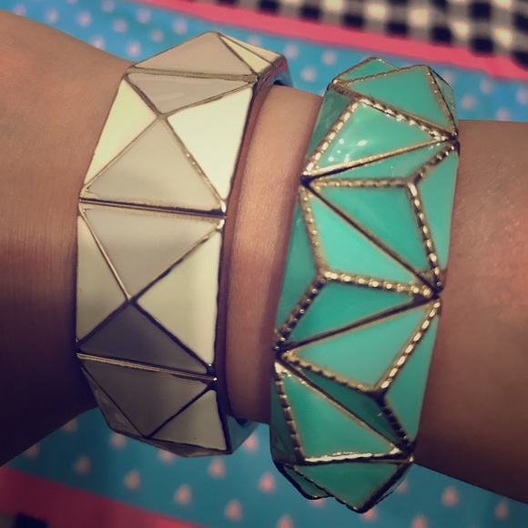 Triangle gold bangles - Picture 1 of 1