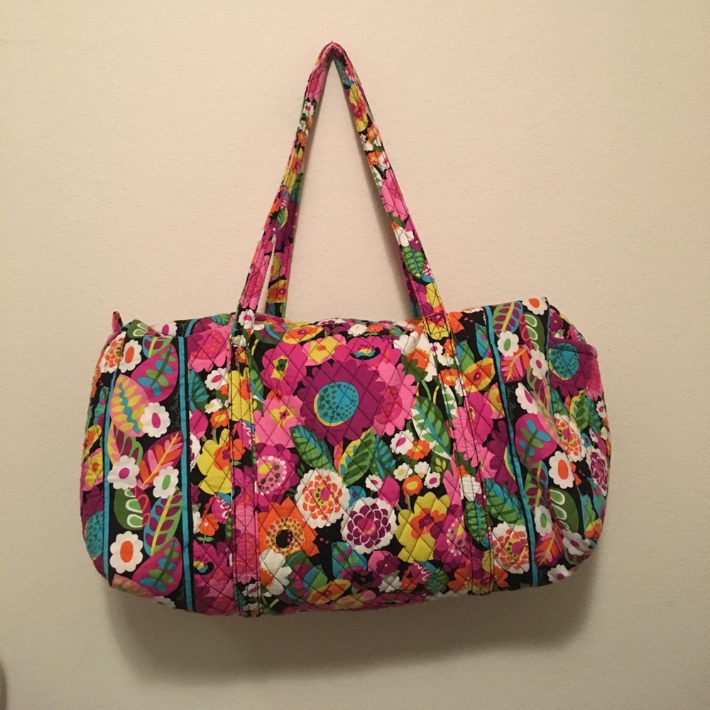 VERA BRADLEY DUFFLE❤️