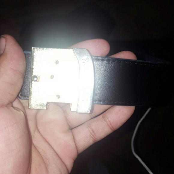 Lv authentic belt - Picture 3 of 3