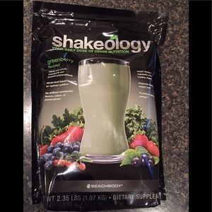 Green berry Shakeology brand new
