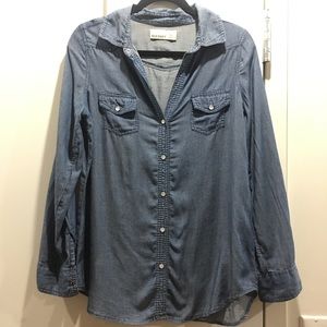 Old Navy Denim long sleeve button down Sz S