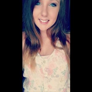 Meet your Posher, Breanna lee