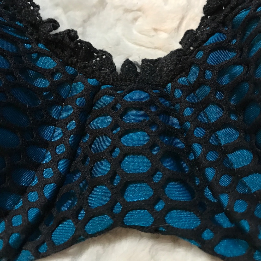 Beach Bunny Padded Bikini Top - Picture 3 of 8
