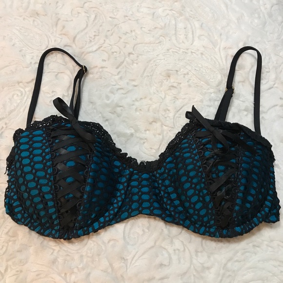 Beach Bunny Other - Beach Bunny Padded Bikini Top