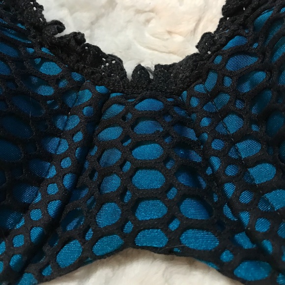 Beach Bunny Padded Bikini Top - Picture 3 of 8