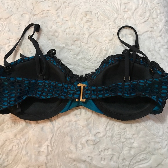 Beach Bunny Padded Bikini Top - Picture 4 of 8