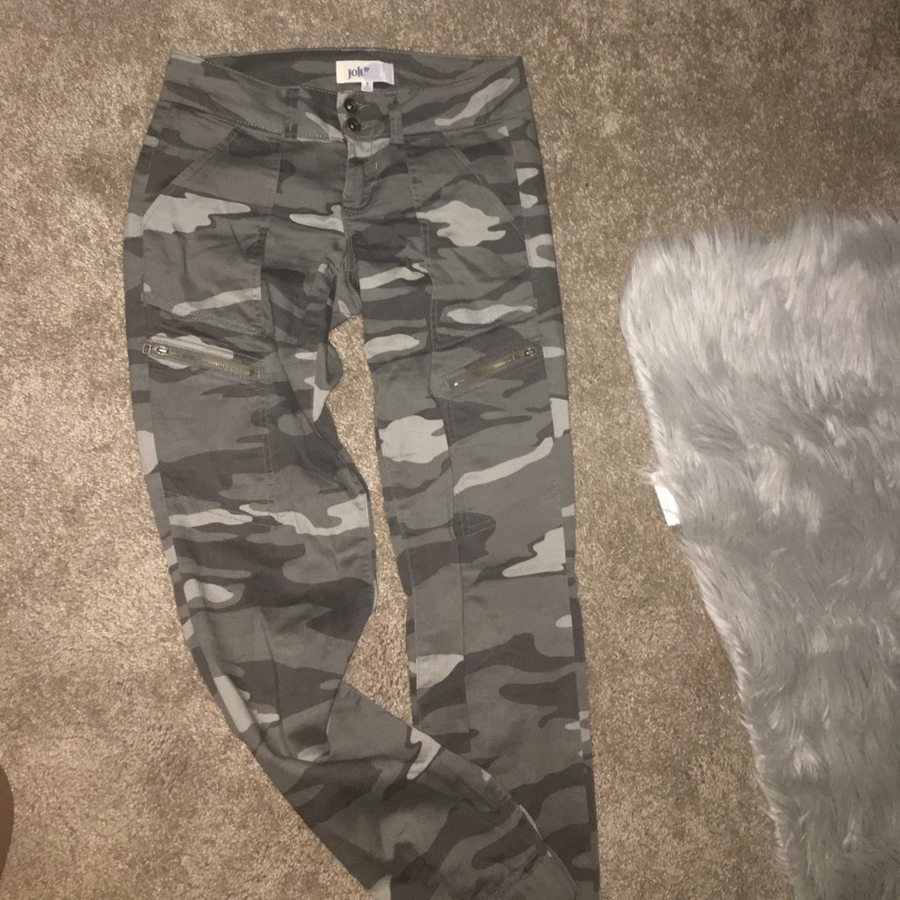 camo pants