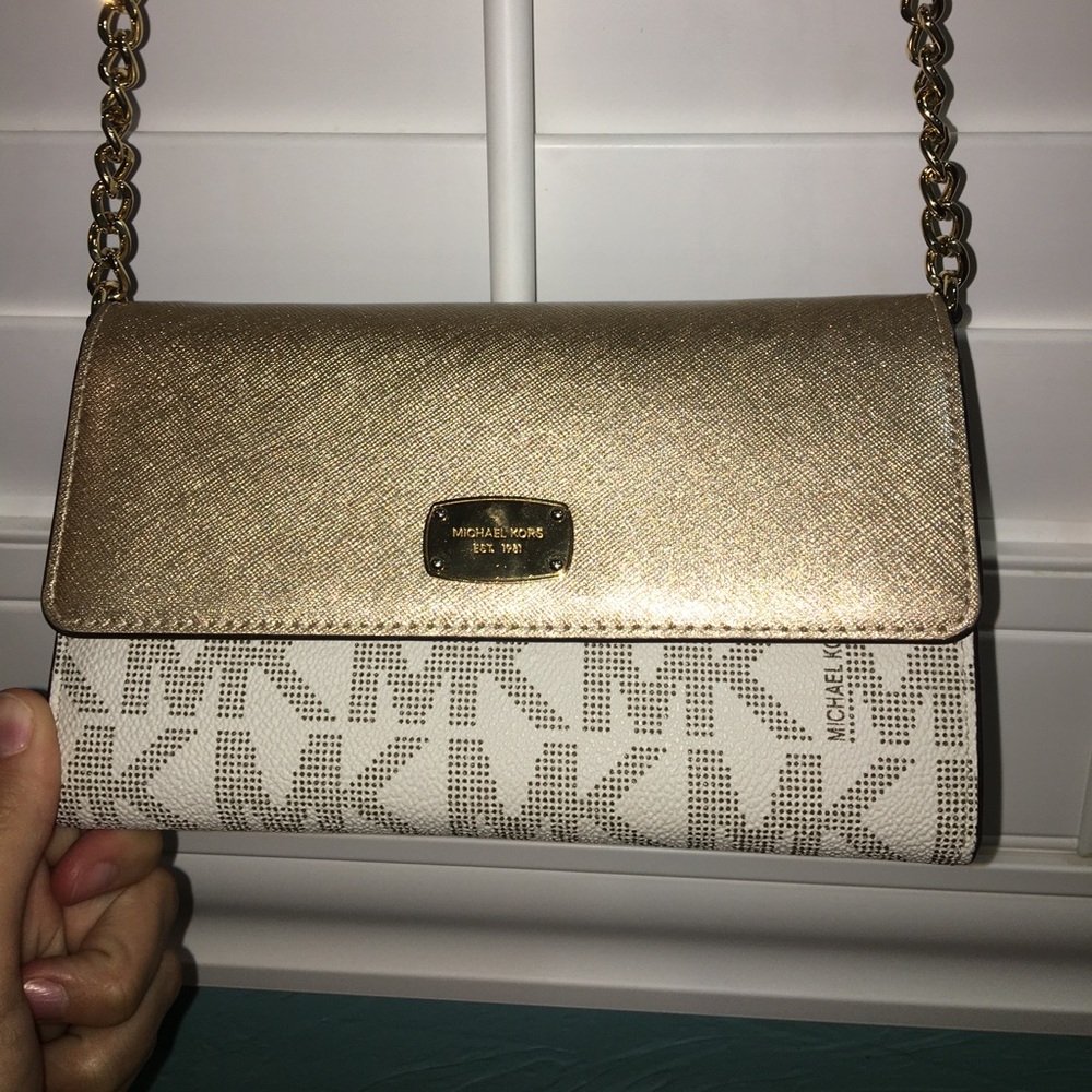 Michael Kors Jet Set Crossbody! Price negotiable!