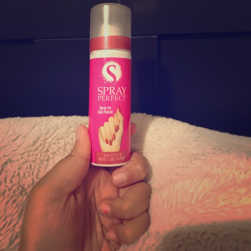 Spray on nail polish
