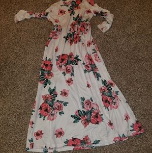 Floral Maxi Dress-NWOT-3/4 Sleeve