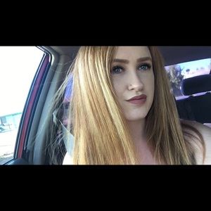 Meet your Posher, Danielle