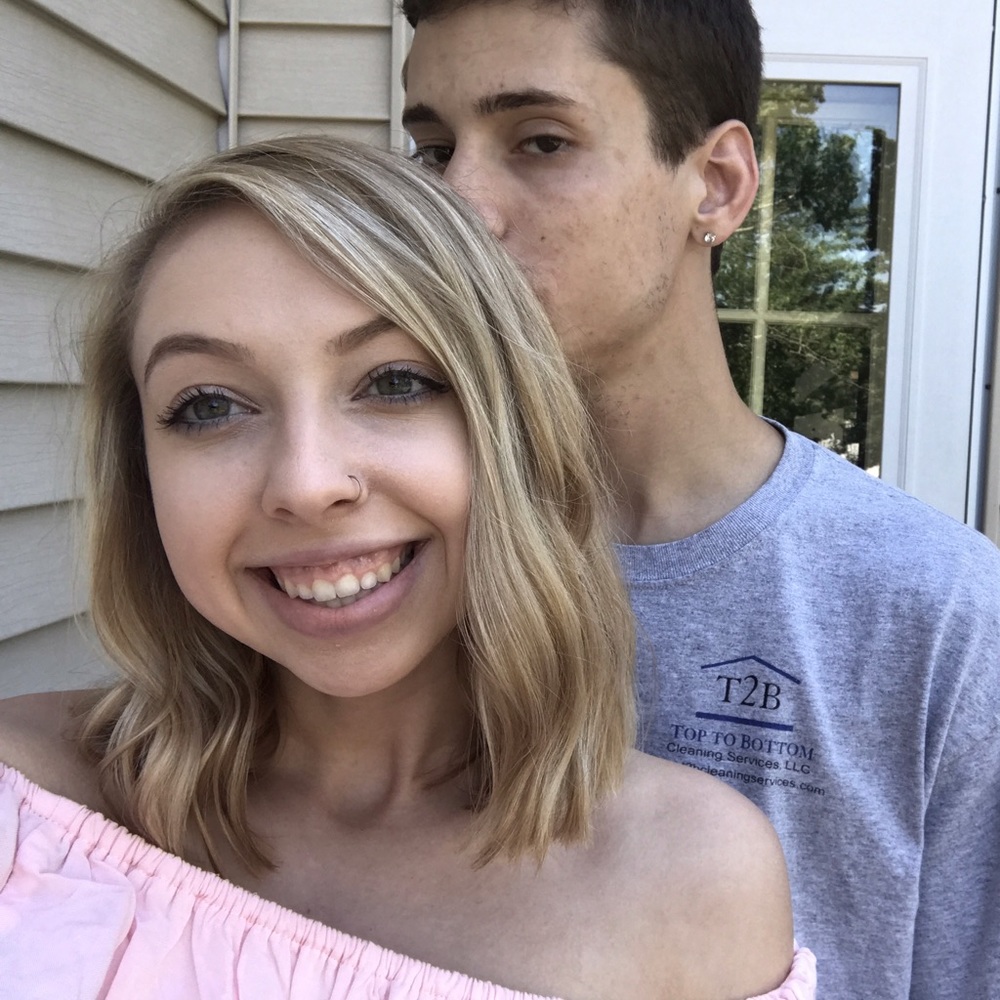 Meet your Posher, Ana