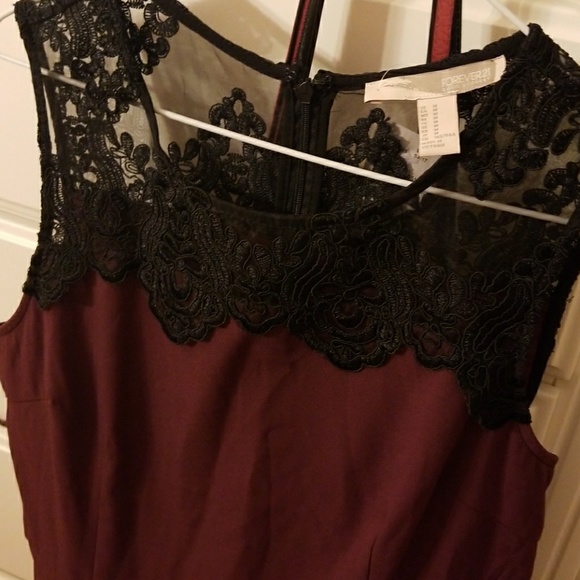 Fall maroon and black party dress - Picture 2 of 4