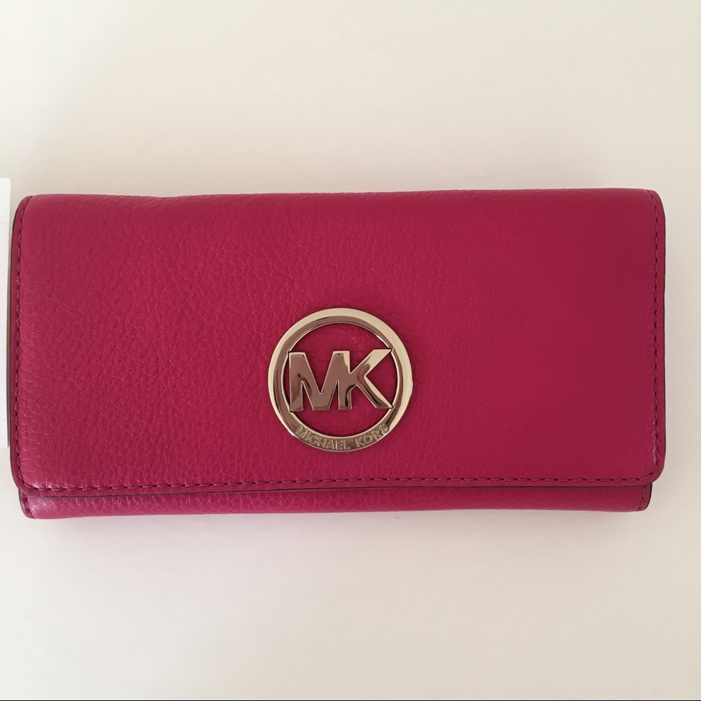 Michael Kors Fulton Carryall Wallet