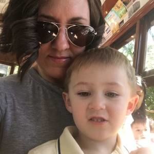 Meet your Posher, Crystal