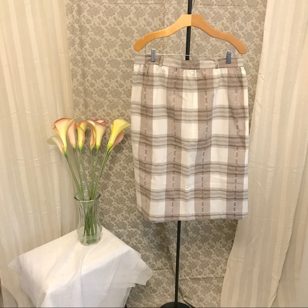 Vintage Handmade Conservative Midi in Neutral